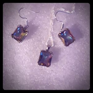 Necklace & matching earrings